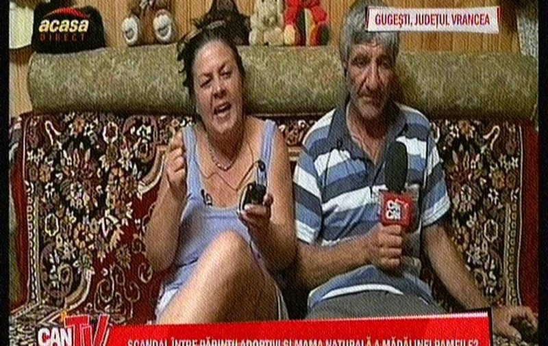 SCANDAL MONSTRU în familia Mădălinei Pamfile! Mama adoptivă, în război cu cea naturală: ”Voiam să mor când le-am văzut împreună la TV!”