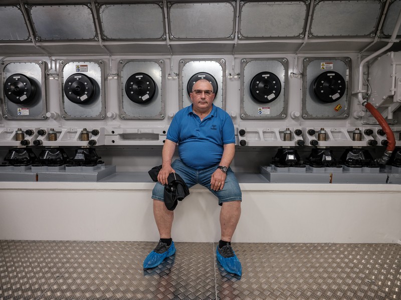 Costel Boghiu pe nava Astrid, care tocmai s-a lansat, după ce echipa de la șantierul naval Karstensens a lucrat la construcția ei în ultimele luni. Skagen, Danemarca