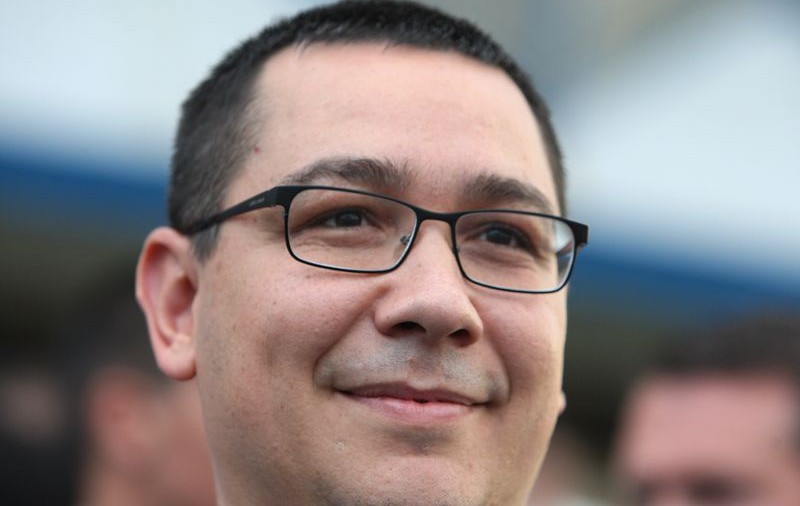 Ponta AVERTIZEAZĂ: "Autorităţile locale vor fi sprijinite de procurori dacă votul la referendum este împiedicat"