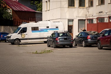 Pregătiri pentru scoaterea lui Gheorghe Dincă din dubă