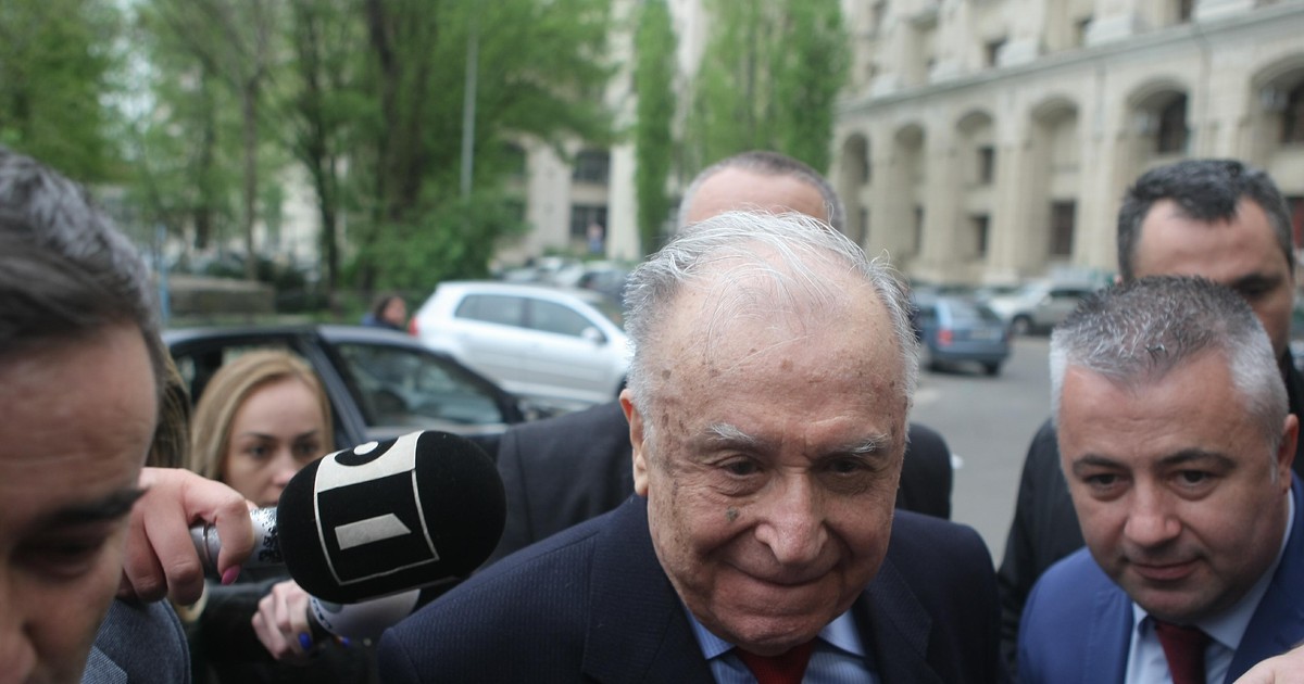 Jurnalistul Le Figaro a prezentat prima parte a interviului acordat de Ion Iliescu