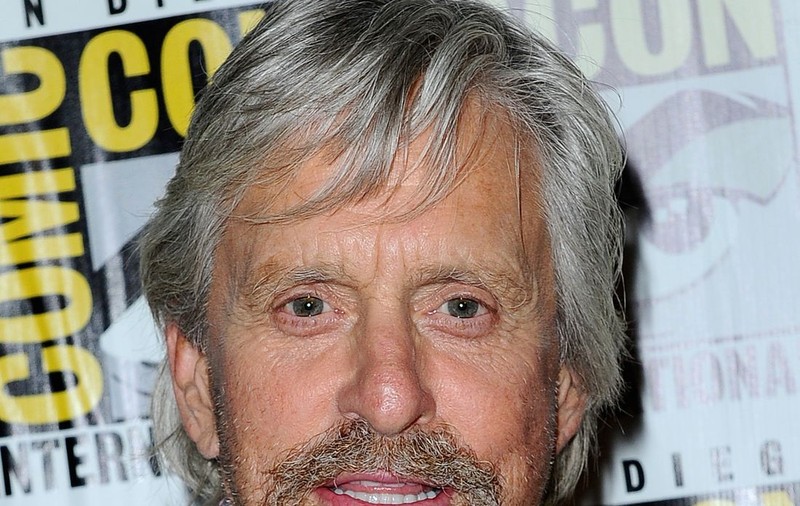 Michael Douglas vrea 50 de milioane de dolari pe casa din Mallorca
