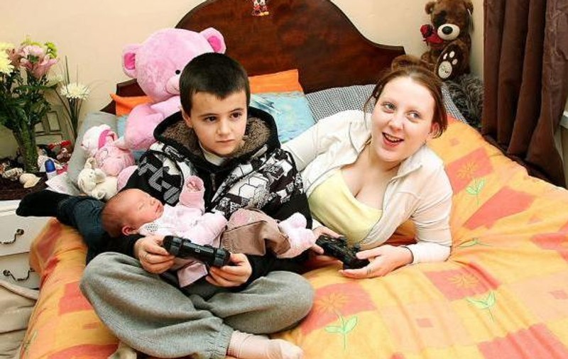 Puştiul de 13 ani nu este tatăl copilului! 