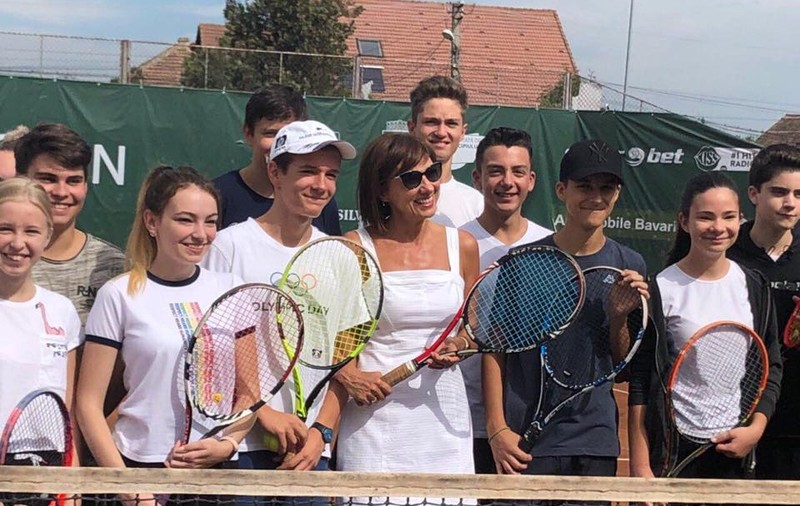Ipostaza în care a fost surprinsă Carmen Iohannis, în weekend | FOTO în articol
