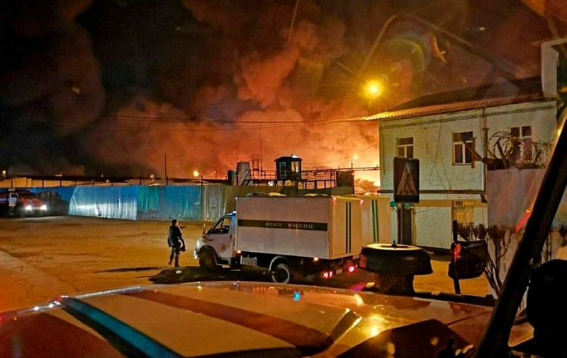Cel puțin două persoane au murit și cinci au fost rănite, în urma unui incendiu izbucnit la o rafinărie din Angarsk, Rusia