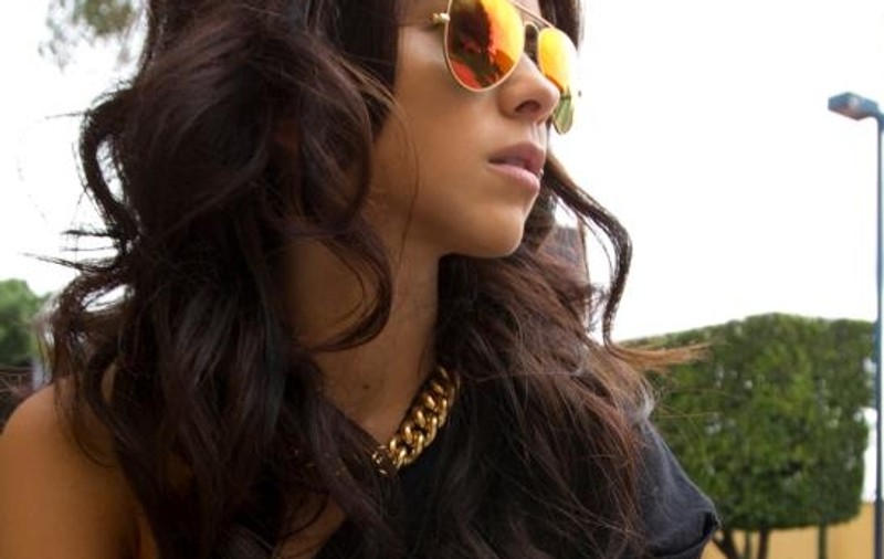 Inna, ce-ţi mai place CU "PĂSĂRICA" ÎN VÂNT! Uite cum a pozat din nou artista | FOTO
