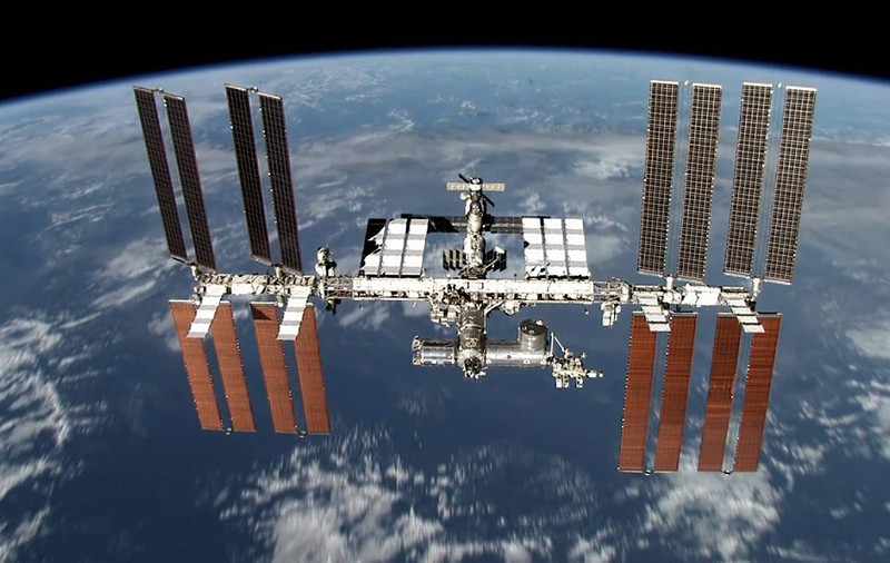 Elevi români vor putea vorbi cu un astronaut aflat pe Staţia Spaţială Internaţională