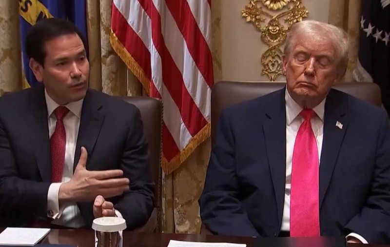 Trump spune că se simte tânăr ca acum 25 de ani, dar ațipește în timp ce Marco Rubio îl laudă. Imaginile au devenit virale | VIDEO