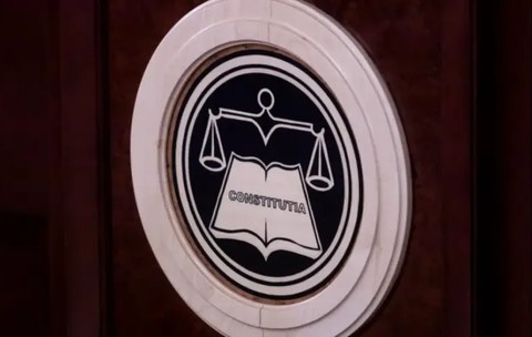 „Ei au altă Constituție” Fost șef CCR, declarații ACIDE la adresa PNL despre ANTICIPATE