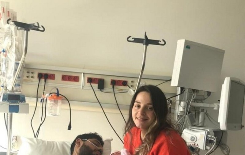 Salvat după 261 de ore sub dărâmături, Mustafa și-a revăzut fetița, născută în noaptea cutremurului din Turcia