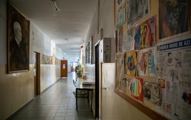 Ministrul Sorin Cîmpeanu: „Învățământul hibrid s-a dovedit ineficient din punct de vedere pedagogic”. Care sunt noile scenarii de deschidere a școlilor