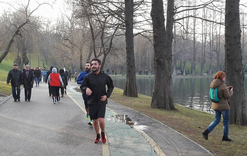 FOTO&VIDEO| Aglomerație în parcuri și pe patinoare, în prima zi a anului!