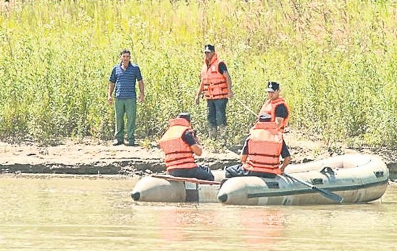 Un pescar a găsit trupul unui bărbat înecat de o săptămână în râul Siret