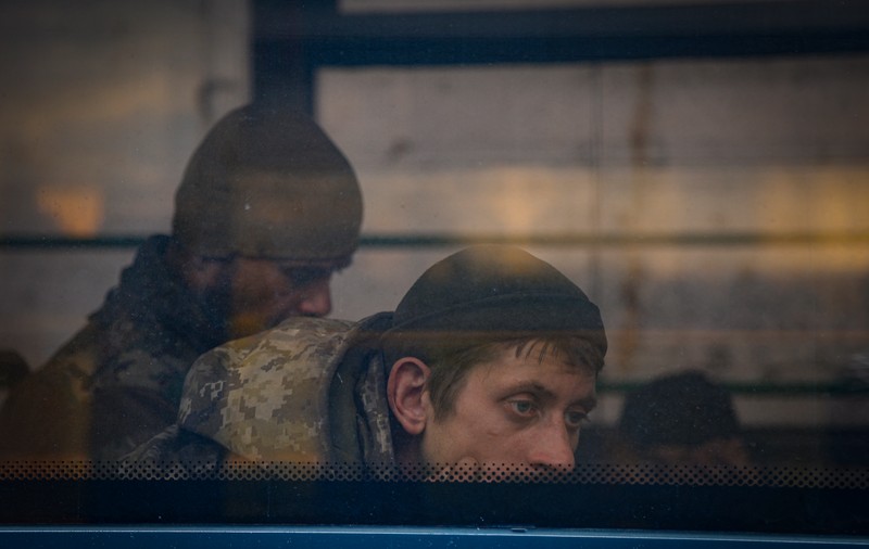Ucraina anunță ”cel mai mare schimb de prizonieri” cu Rusia: 144 de soldaţi, dintre care 95 de apărători de la Azovstal