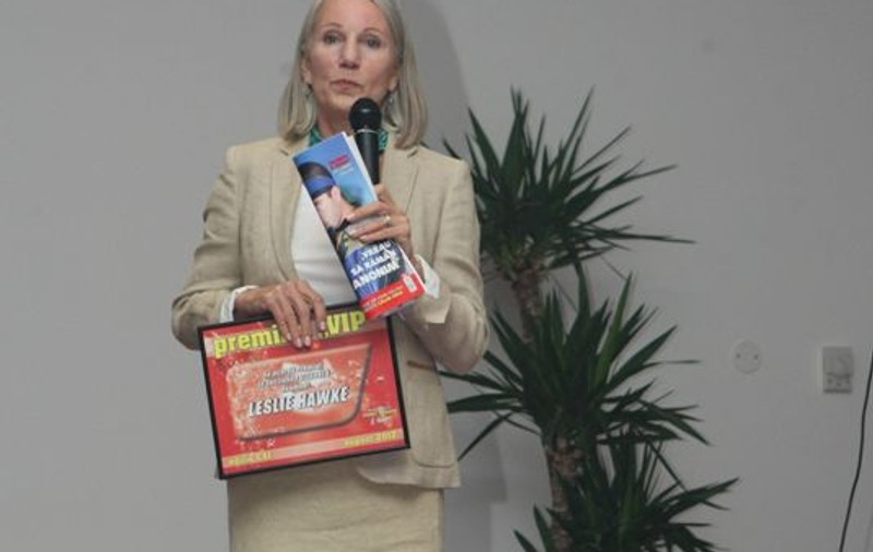 Leslie Hawke premiată de revista VIP! Iată care au fost Premiile!