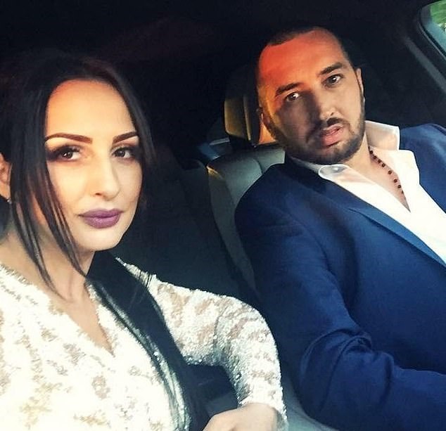 Ilie și Marta Para au fost prinși în mașină, un Audi, la Dover. Foto: Daily Mail / Facebook
