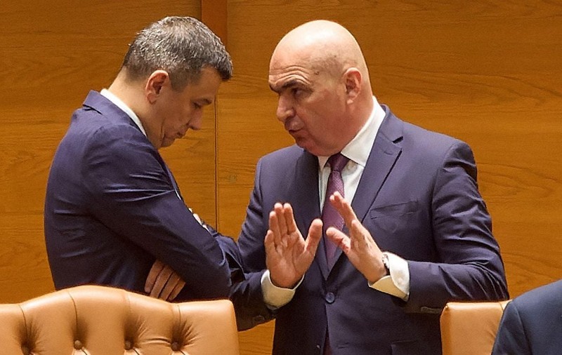 PNL ia în calcul alegerile anticipate și dă vina pe PSD. Senatorul Mihai Coteț: „Vreți să fie totul ca înainte pentru voi și-ai voștri, sunteți dispuși să dați foc la țară!”