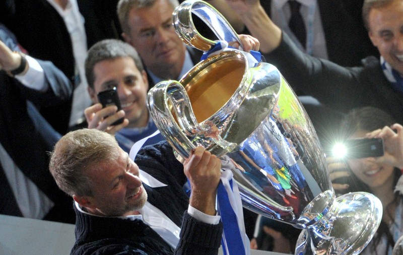 Roman Abramovici vrea să vândă Chelsea cu peste două miliarde de lire sterline!
