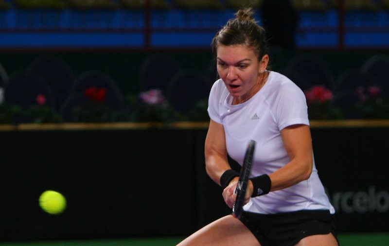 Halep a acuzat probleme medicale înainte de meciul cu Muguruza