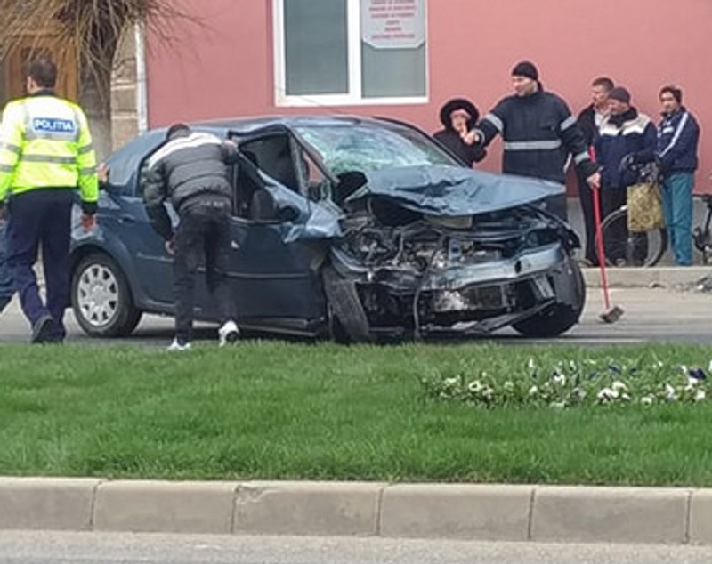 Un consilier PSD din Caransebeș a provocat un accident cu patru victime