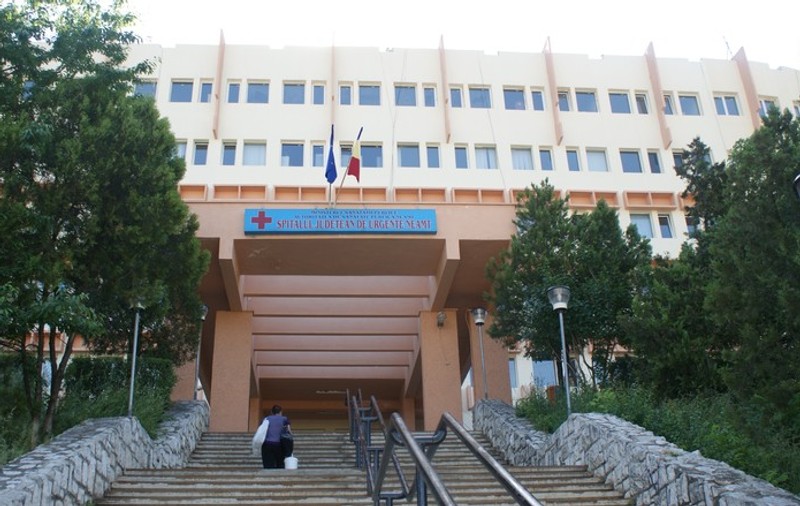 Daune de 150.000 de euro pentru un pacient infectat cu o bacterie nosocomială la Spitalul Judeţean din Piatra Neamţ