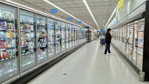 Sute de supermarketuri din Franța au fost afectate de un atac cibernetic care a compromis sistemele de refrigerare, provocând pierderi de milioane de euro prin distrugerea alimentelor proaspete și congelate.