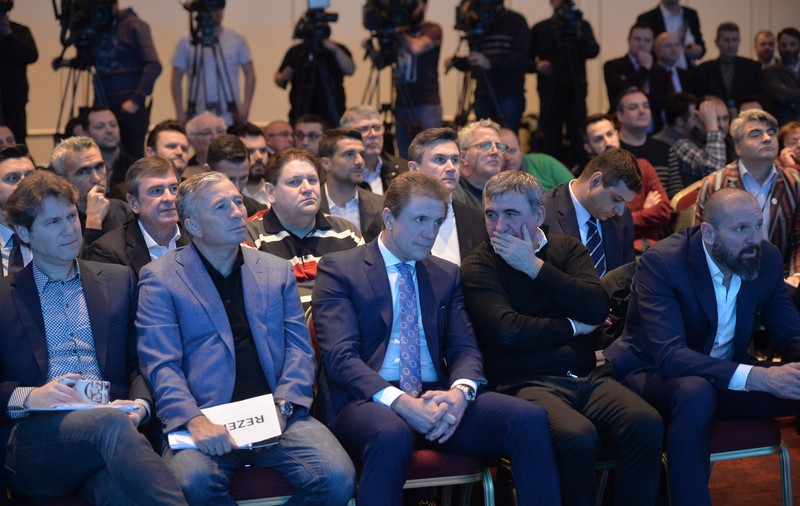 EXCLUSIV / Liviu Dragnea le-a propus lui Gică Popescu și lui Ionuț Lupescu postul de ministru al Sportului. Liderul PSD vrea să facă mutarea în toamnă