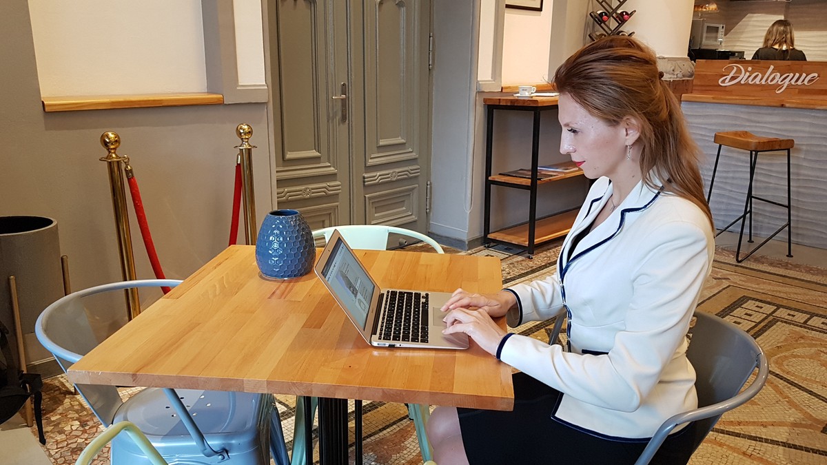 Iubirea pe internet. Tot mai mult epersoanel își fac cont pe site-urile de dating