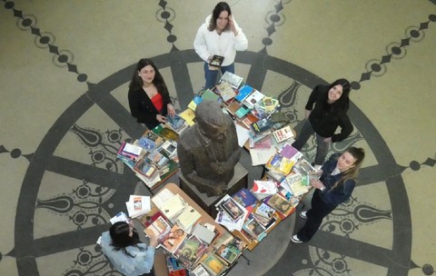 Facultatea de Litere din Oradea oferă gratis sute de cărți
