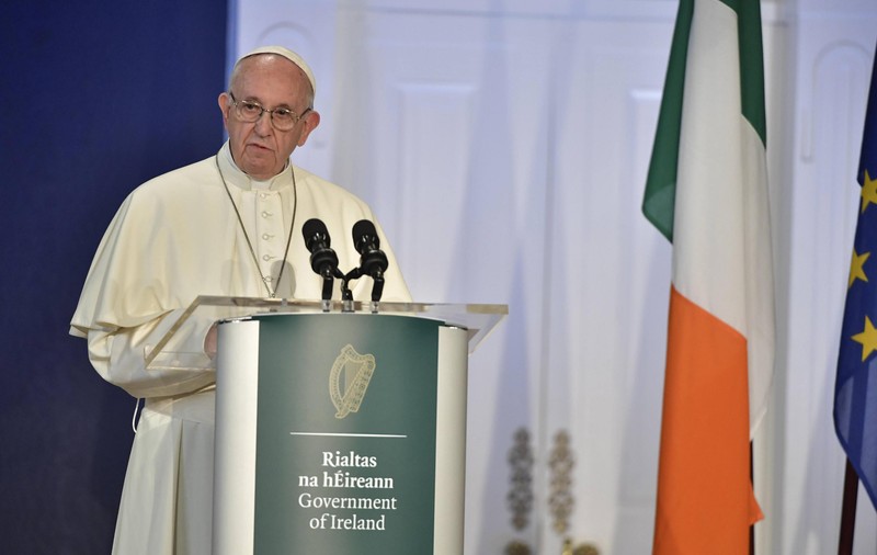 Vizita Papei Francisc în Irlanda. Suveranul pontif rușinat de eșecul Bisericii Catolice de a rezolva problema abuzurilor sexuale comise de preoți