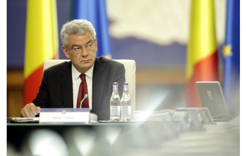 Guvernul discută joi trecerea contribuțiilor sociale de la angajator la angajat. Apare ”contribuția asigurătoare pentru muncă” de 2,25%