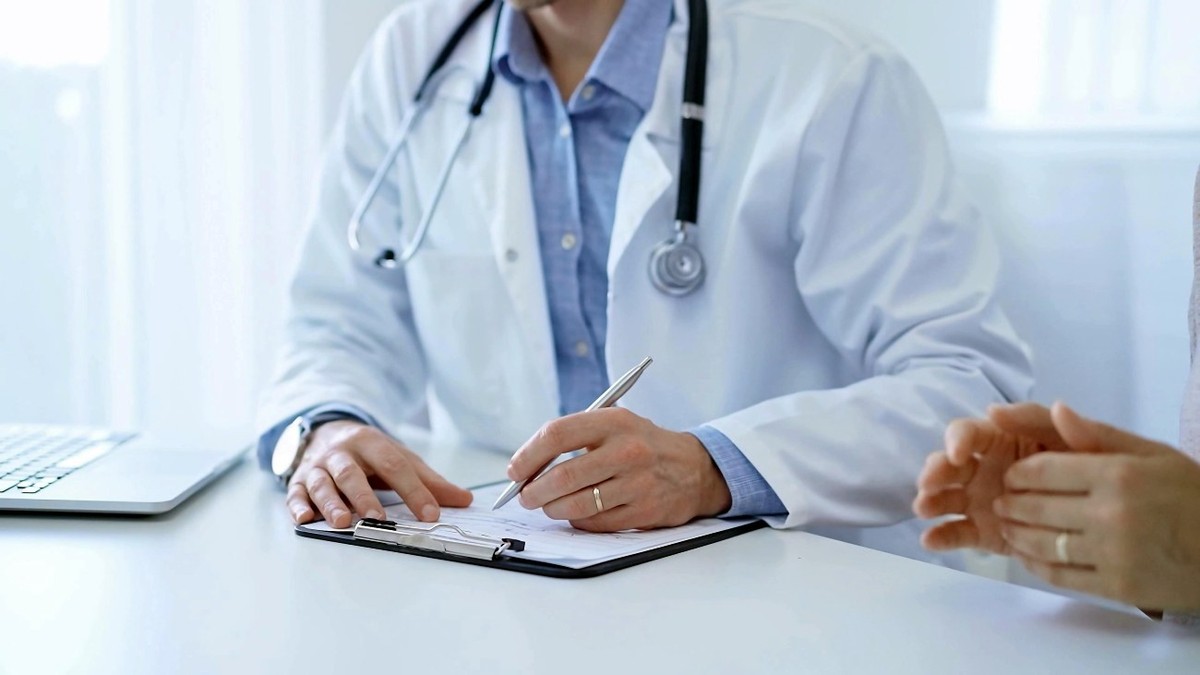 Imagine ilustrativă cu un medic de familie. Foto: Shutterstock