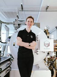 George în laboratorul Aliena