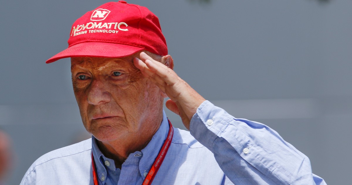 Niki Lauda se luptă pentru viața lui: ”Trebuie să iau multe pastile”. Vrea să ajungă la cursa de la Abu Dhabi!