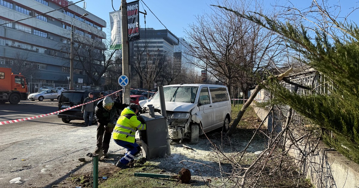 Accidentul a avut loc în București, pe Bulevardul Dimitrie Pompeiu. Foto: Andrei Crăițoiu.