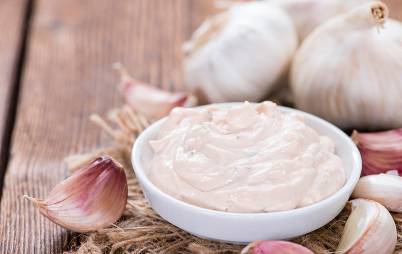 Sarmuzac - rețetă de mujdei lipovenesc. Cum se face sarmuzacul din usturoi