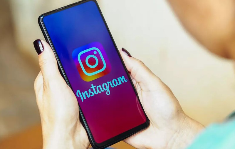 Instagram testează un nou buton de „dislike”, pentru comentariile neplăcute. Cum va funcționa acesta