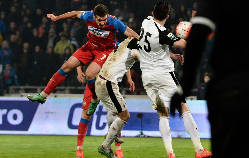 Liga I, play-off, etapa a 2-a. Steaua - Astra 2-0. ^”Roș-albaștrii” au făcut instrucție cu liderul și reintră cu șanse mari în lupta pentru titlu / BLOG