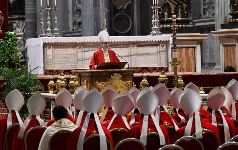 Vaticanul intră în tăcere totală: rețeaua de telefonie mobilă se dezactivează pe întreg teritoriul pentru alegerea noului Papă