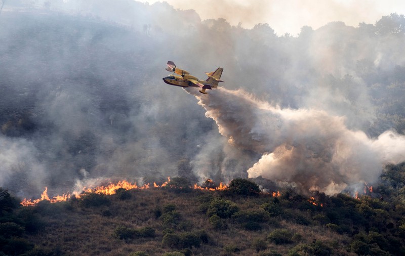 Un avion rusesc pentru stingerea incendiilor, cu 8 persoane la bord, s-a prăbușit în Turcia. Nu sunt supraviețuitori