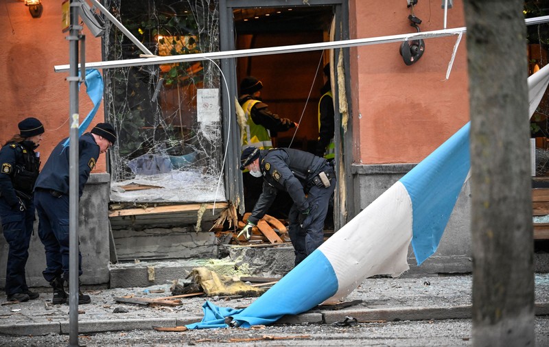 Trei morți, 10 împușcături și 10 explozii în Stockholm, în războiul dintre bandele criminale. „Vulpea kurdă” vrea să preia controlul asupra traficului de droguri