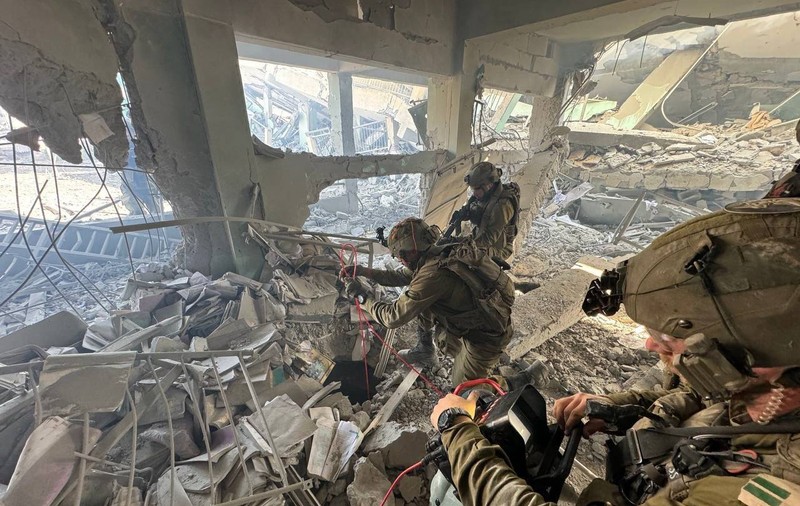 Momentul în care trupele israeliene descind într-un important tunel din Gaza și ucid mai mulți luptători Hamas: „Teroriștii nu vor fi în siguranță în subteran” | VIDEO