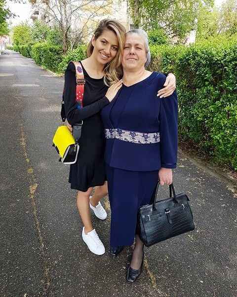 Mesajul Lidiei Buble pentru mama ei. “La mulți ani, Maicuța mea”. Prima imagine cu cele două