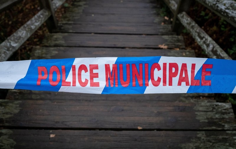 O fetiță de 11 ani a fost împușcată mortal în Franța, în timpul unui conflict între vecini