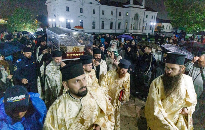 Pelerinajul la moaștele Sfintei Parascheva s-a încheiat: 350.000 de oameni au participat la toate evenimentele organizate în Iași