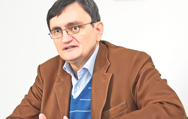 Victor Ciorbea va ataca vineri la CCR ordonanţa de urgenţă privind modificarea Codului Penal