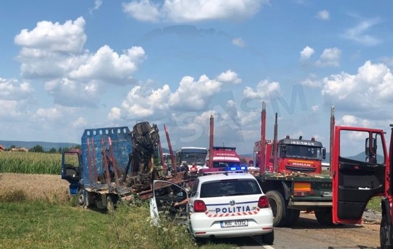 Accident înfiorător în județul Satu Mare. Un bărbat a murit și un altul e grav rănit / FOTO&VIDEO