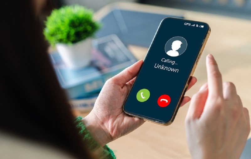 Metoda „Accidentul" a fost reinventată de escroci. Ce apare acum pe ecranul telefonului victimelor