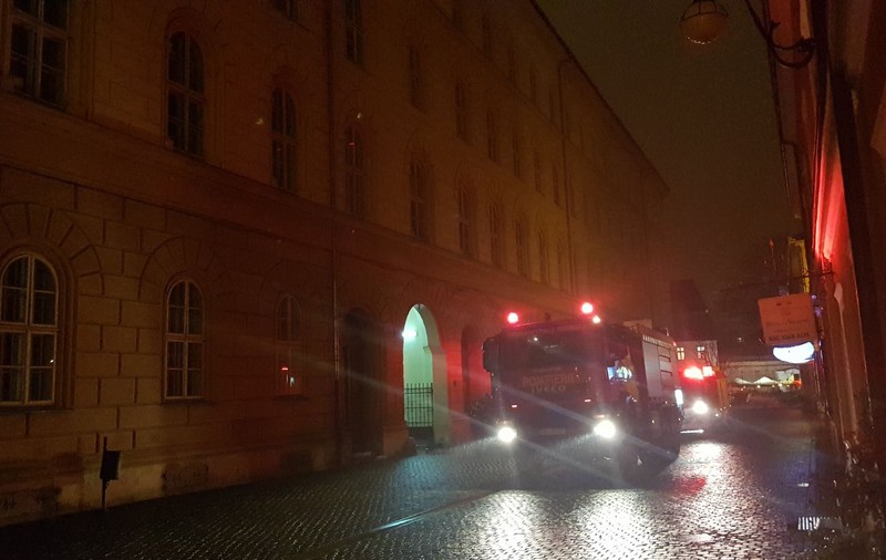 Cauza incendiului de la Palatul Justiției din Timișoara. Au ars hârtii din birourile unui grefier