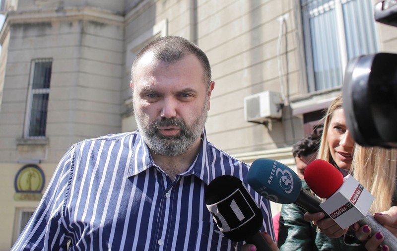 ​Fostul şef al ANAF Şerban Pop şi omul de afaceri Horia Simu scapă a doua oară de condamnări, după ce Înalta Curte a decis rejudecarea dosarului